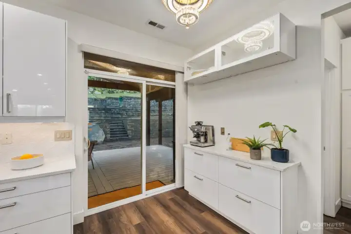 Separate work space, great as a coffee station