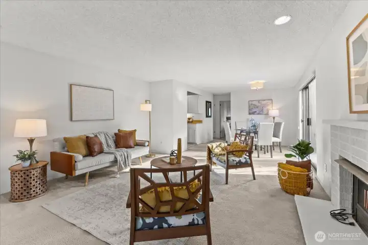 Large open space in the living room which allows for flexibility with furnishings!