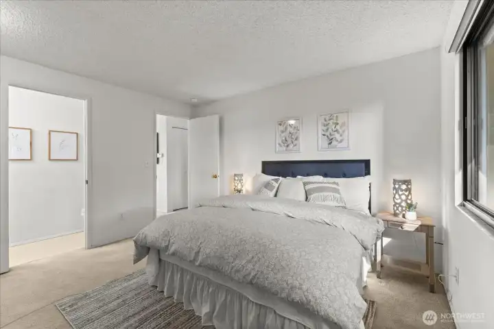 Primary with private 1/2 bath