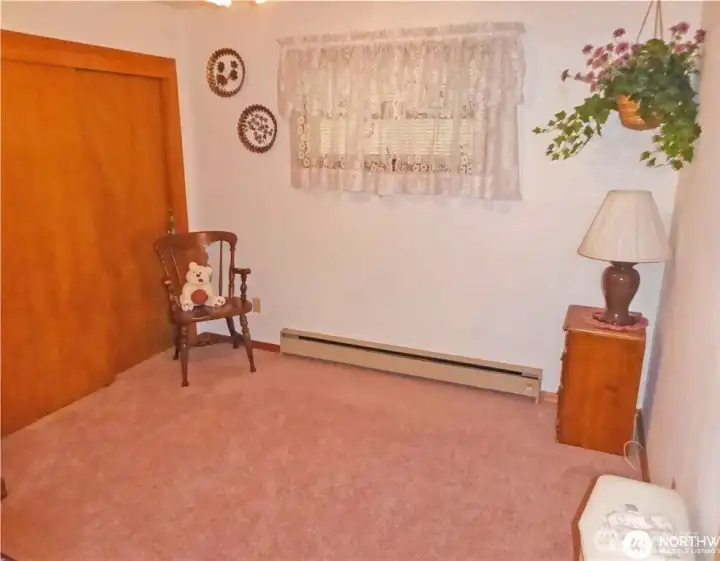 Bedroom 2 of 3 (new carpet now installed). *Current photos unavailable due to tenancy restrictions.