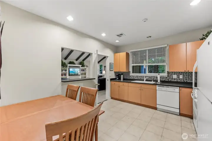 With ample space in the kitchen prep area, everyone can join in and lend a hand during your festive gatherings.