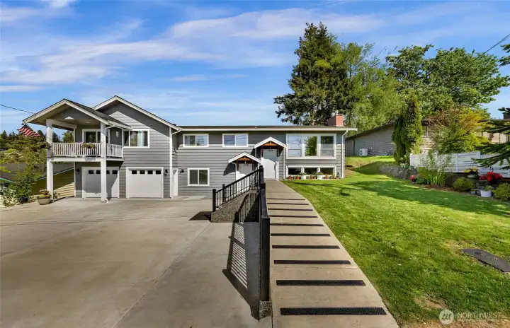 New exterior paint, new roof with gutter screens, tons of parking and large sunny front yard.