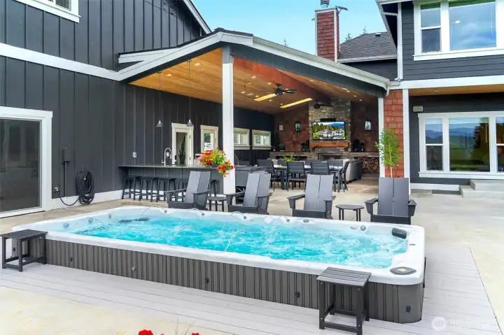 Swim spa for relaxing or workouts. Swim spa for relaxing or workouts.