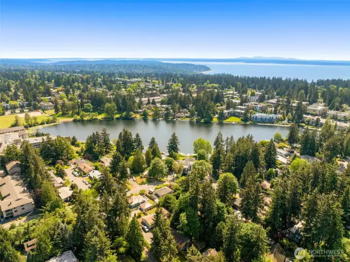 Wallking distance to Bitter Lake Park