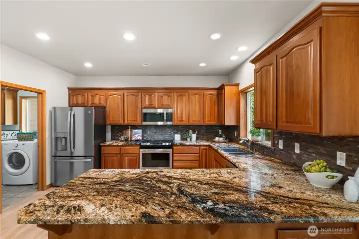 Plenty of space in the kitchen Plenty of space in the kitchen