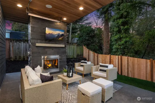 Outdoor covered living area