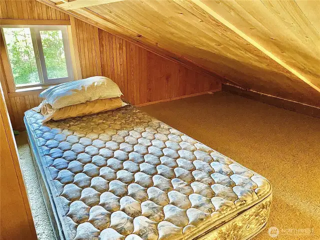 Loft Sleeping area (right side)