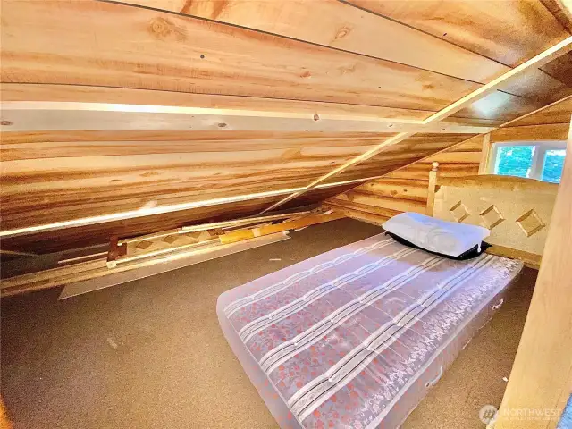 Loft Sleeping area (left side)