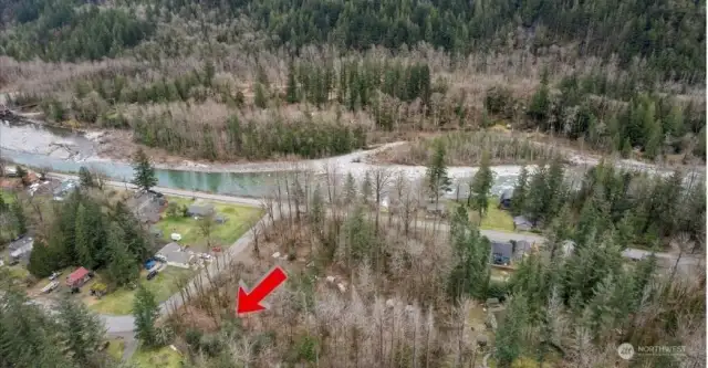 Steps away from the Skykomish River.