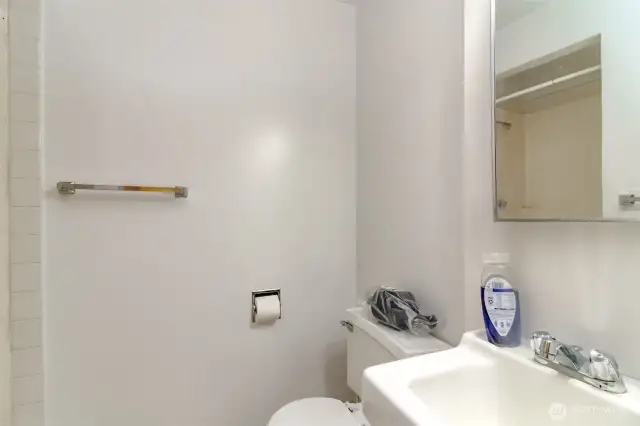 Tenant side extra/2nd bathroom