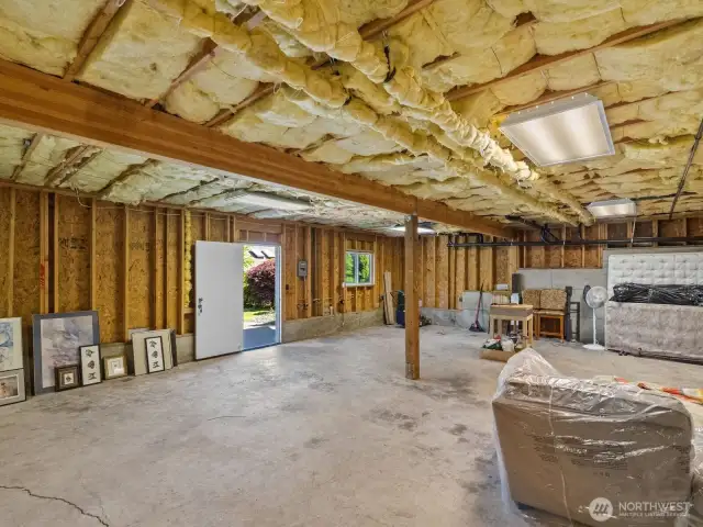 HUGE potential to add over 900 finished sq footage