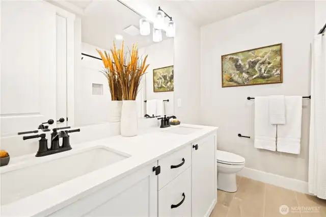 Homesite 43 - Pictures of similar Model Home 22 for representation purposes only.