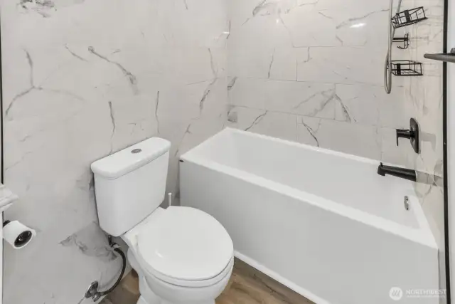 Main level full bathroom