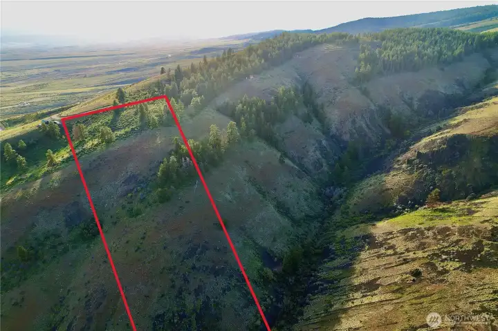 Boundary lines are approximate.  Please see property map for exact boundaries.