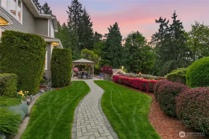 Pathway to Oasis