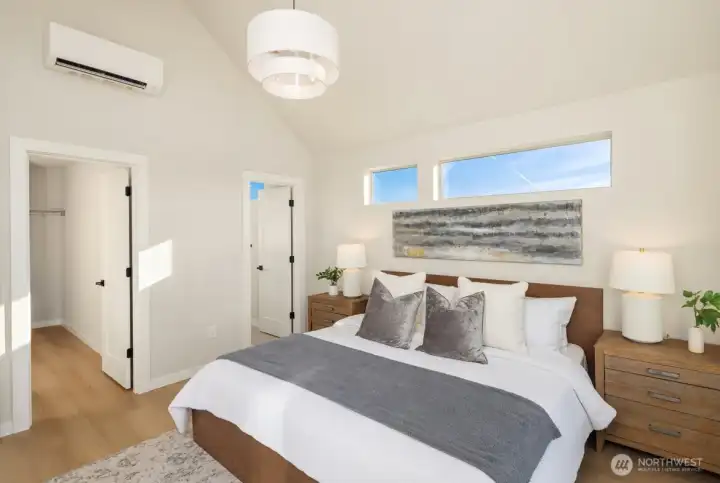 Photos are of a similar model and are for illustrative purposes only. Actual home, finishes, and features may vary.