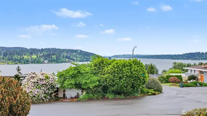 A rare opportunity to own a true view home in one of Kenmore’s most desirable neighborhoods. This could be your view everyday!