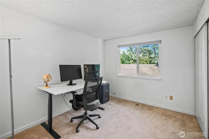 Bedroom/Office