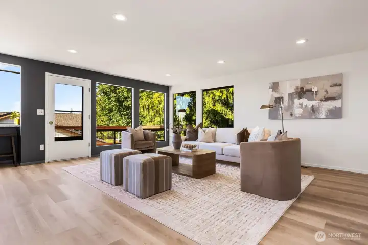Amazing space, perfect for entertaining, brand new LVP floors throughout