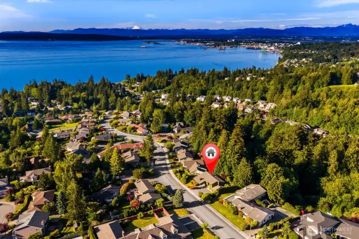 What a location!  Close to parks, waterfront, Mukilteo, Everett - easy access to shopping and amenities
