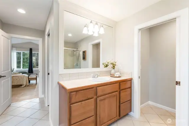 2nd primary bath vanity.