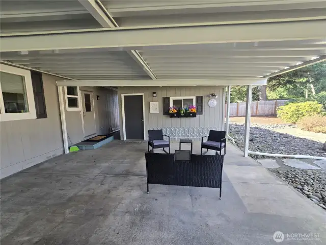 Additional outdoor space in carport