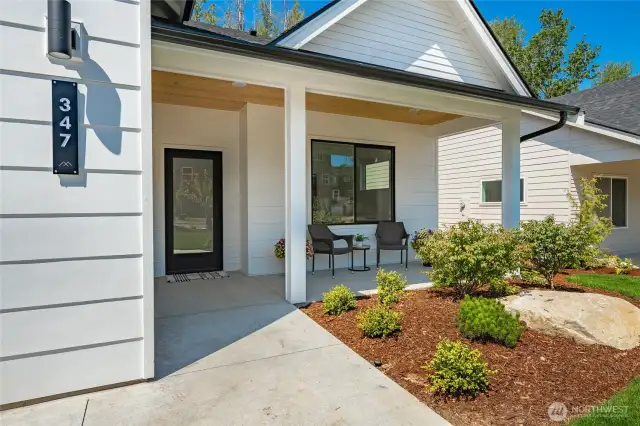 Photos shown are of a similar floor plan previously built in a different neighborhood (The Ridge in Blaine). Finishes and features may vary. Some items pictured reflect buyer-selected upgrades which are not included in the base price and may be added at an additional cost.