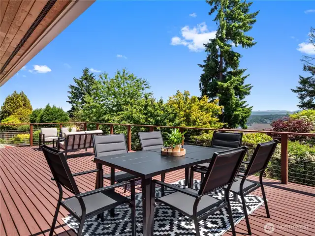 Under a brilliant sky, this view deck is the perfect setting for making lasting memories.