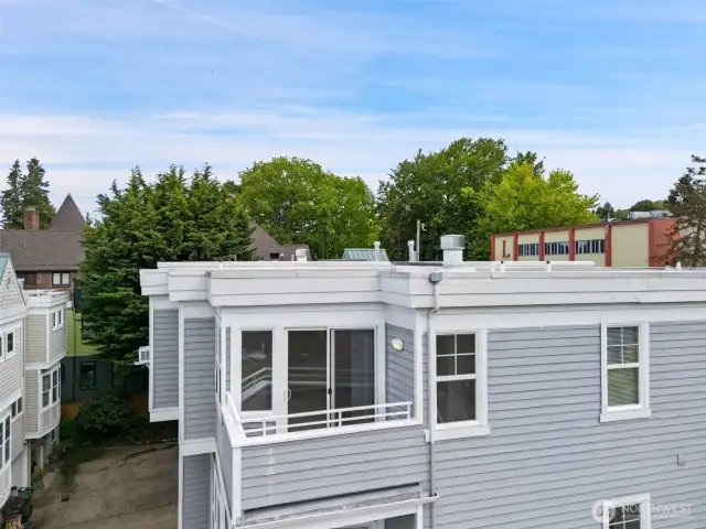 Aerial view of the unit and primary deck
