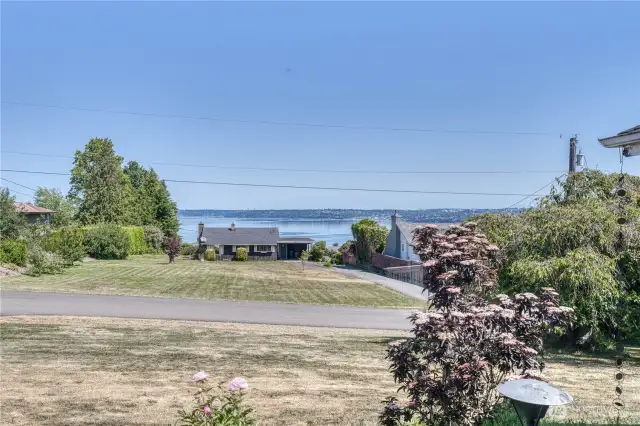 View from the livingroom.  check out the beauty and the sky views that the wall of windows offer.