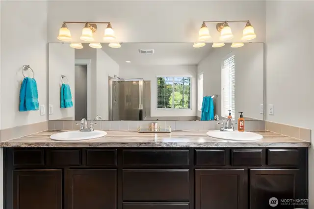 Dual vanity