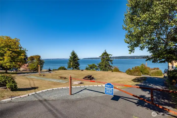 Community gated boat launch. 1300 feet of beach access