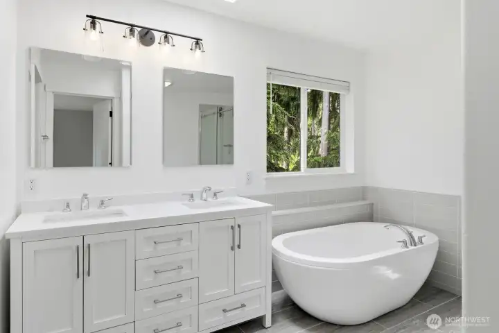 Primary Bathroom without Virtual Staging