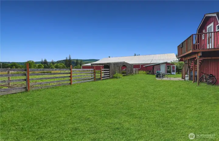 Additional flex space with back deck overlooking the pastures.
