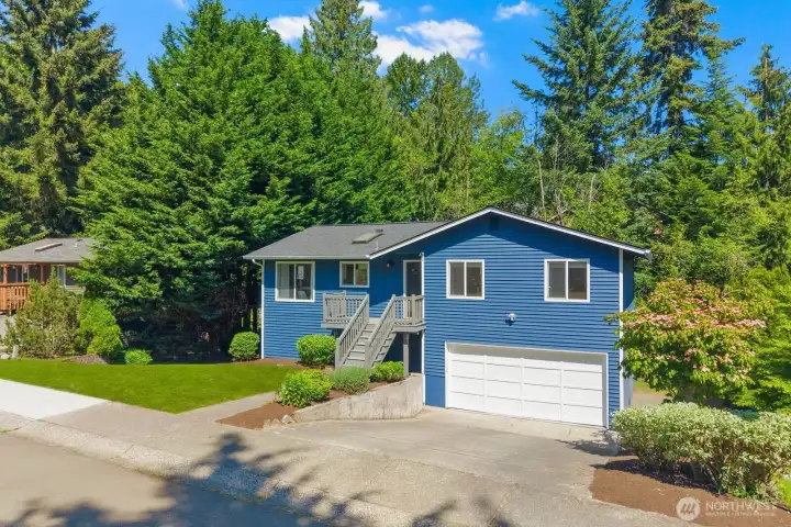 Welcome to the Mays Pond neighborhood of Bothell.