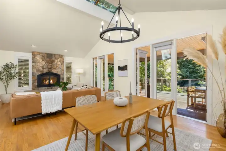 Dining area also has full-light door leading to back deck.