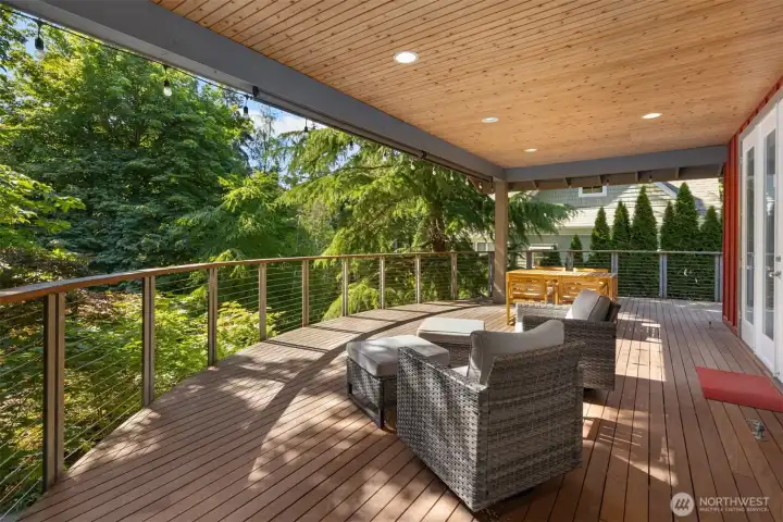 There's even extra storage below the deck!