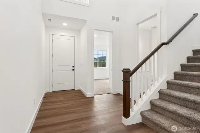 This is a similar home. Some colors and finishes may be different.
