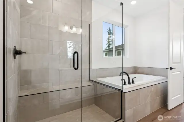 This is a similar home. Some colors and finishes may be different.