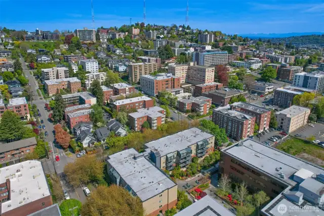 This Community is So Close to Everything Fabulous Seattle Has to Offer!