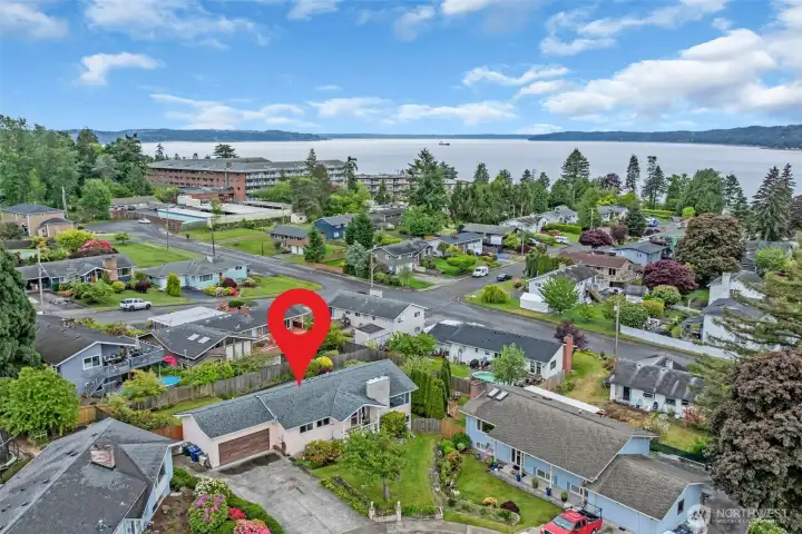 Located close to Downtown Des Moines and Highline College