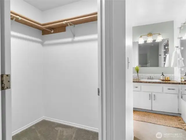Closet & ensuite bathroom.