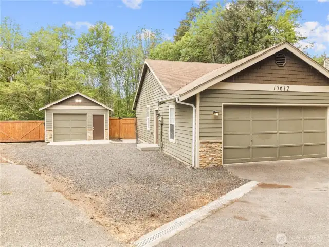Detached garage/workship