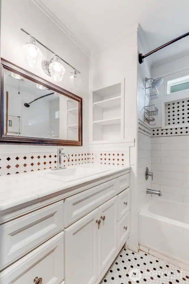 Hallway full bath