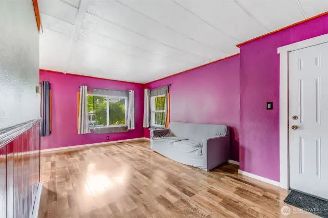 Spacious living room