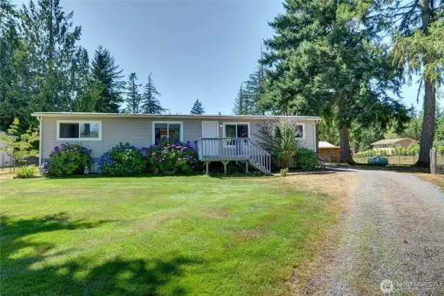 Country living while close to all roads & amenities
