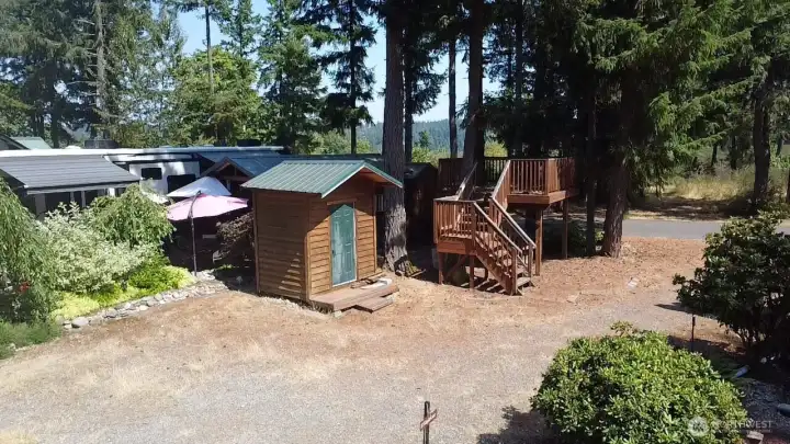 17 MAPLE RV OR PARK MODEL LOT WITH MOUNTAIN VIEW. THIS UNIT CAN BE ACCESSED FROM BOTH STREETS.  MAPLE AND OAK