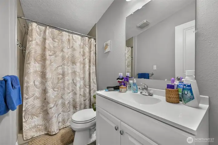 Guest Bathroom 3/4