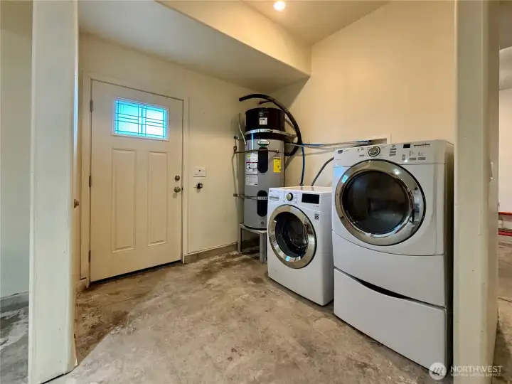 LG 4.5 cu ft Front Load Washing Machine. Maytag MT MEDE300V Electric Dryer.