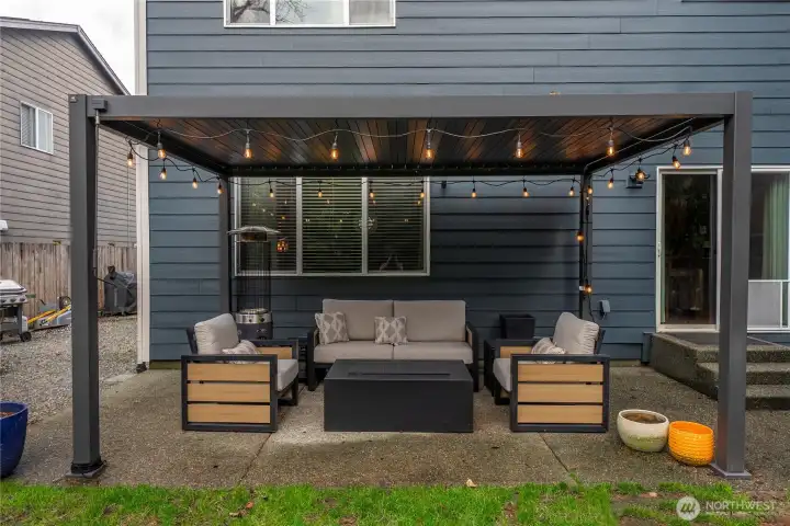 Louvred pergola stays for enjoyment rain or shine